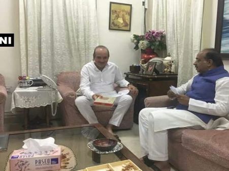गुलाम नबी आजाद बोले- अटलजी की मौत ने दूरियां कम कर दीं, मरने के बाद भी सभी दलों को इकट्ठा कर गए