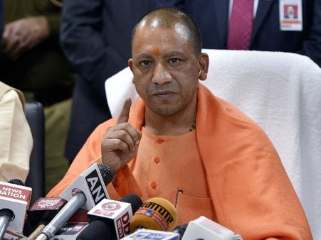 उपचुनाव में हार के बाद योगी सरकार मंत्रिमंडल में फेरबदल की तैयारी में, दलित चेहरों को मिल सकती है जगह