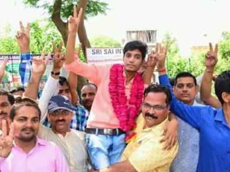 यूपी बोर्ड रिजल्ट: सीएम आदित्यनाथ और अखिलेश यादव करेंगे टॉपर्स को सम्मानित