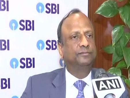 SBI चेयरमैन रजनीश कुमार ने कहा- नकदी संकट का नोटबंदी से कोई संकट नहीं, यह अस्थायी समस्या