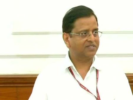 कैश के संकट पर आर्थिक मामलों के विभाग के सचिव ने कहा- एक महीने में 70,000-75,000 करोड़ नोटों की आपूर्ति