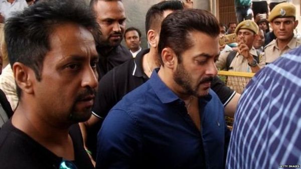 सोशल : 'सलमान को आते हैं जेल से बचने के सारे तरीके, शुरू करें कंसल्टेंसी'