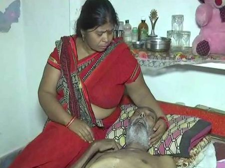 ब्रेन कैंसर से जूझ रहे पूर्व फौजी की दर्दनाक जिंदगी, इंसाफ के लिए भटक रही बीवी-बेटी