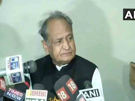 मक्का ब्लास्ट केस में असीमानंद समेत सभी 5 आरोपी बरी, जानिए कांग्रेस की प्रतिक्रिया