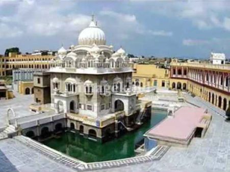 सिख तीर्थयात्रियों को रोकने वाले भारत के आरोपों को पाक ने कहा बकवास