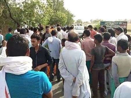 'रेप पर फांसी की सजा' के बीच बलात्कार के आरोपी की मौत, लोगों ने काटा बवाल