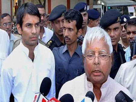 तेज प्रताप के खिलाफ बेनामी एक्ट में कार्रवाई, IT ने जब्त किया 50 करोड़ का मकान और जमीन
