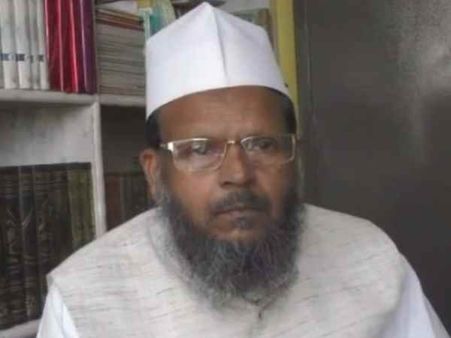 पाठ्यक्रम में केवल हिंदू महापुरुषों की गाथाएं शामिल किये जाने पर उलेमा को ऐतराज