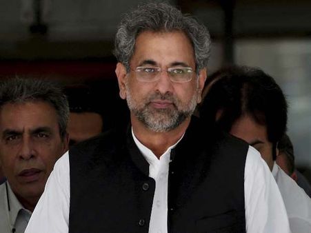 पाकिस्तान में अगला चुनाव 'एलियन' की निगरानी में होगा: पीएम अब्बासी