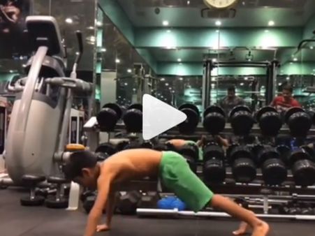 VIDEO: इस सुपरस्टार कपल के बेटे ने लिया फिटनेस चैलेंज, सात साल की उम्र में बहा रहा पसीना