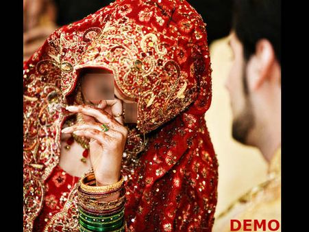 सामूहिक विवाह में आदिवासी युवती के निकाह पर मचा बवाल, VHP ने लगाए संगीन आरोप