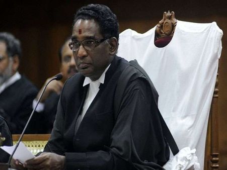 रिटायर हुए जस्टिस चेलमेश्वर, अंतिम दिन जस्टिस दीपक मिश्रा के साथ बैठे