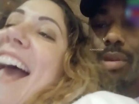 पति को धोखा देकर महिला ने कैमरे के सामने किया ब्वॉयफ्रेंड को Kiss और फिर...