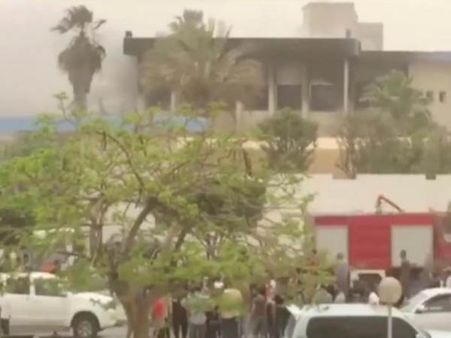 लीबिया: चुनाव आयोग की बिल्डिंग में सुसाइड अटैक, 11 की मौत