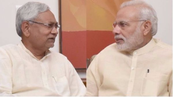 मोदी-नीतीश ने दी उन मृतकों को श्रद्धांजलि, जो ज़िंदा हैं
