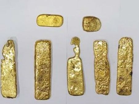 पुणे एयरपोर्ट पर कस्टम ने यात्री को 3041 ग्राम गोल्ड के साथ किया गिरफ्तार, कीमत 9883250 रुपए