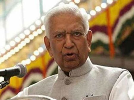 सुप्रीम कोर्ट ने खारिज की हिंदू महासभा की याचिका, कुमारस्वामी को मुख्यमंत्री बनने से रोकने की थी अपील