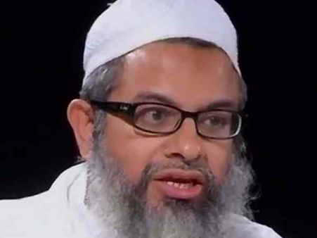 मुसलमानों के आदर्श नहीं है जिन्ना, AMU में फोटो हटा लेनी चाहिए: देवबंदी उलेमा