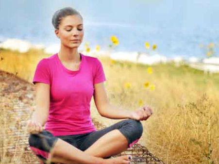 World Meditation Day: ध्यान को सरल बनाने के लिये 6 सरल चरण