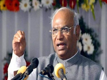 पिछले 4-5 साल से उद्धव ठाकरे को किसने अयोध्या जाने से रोका था- खड़गे