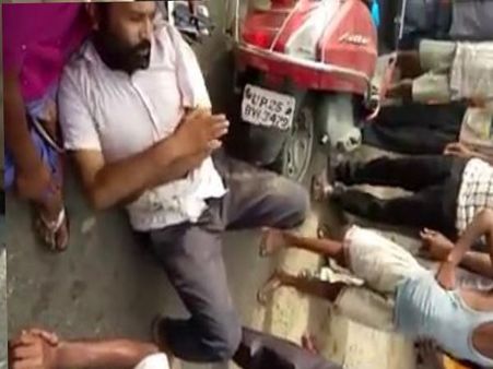 बरेली: सड़क पर तड़पकर जान देने वाले मास्टर की मदद ना कर वीडियो बनाने वाले पुलिसकर्मी निलंबित