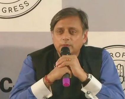 #KarnatakaElections2018: नतीजों से पहले शशि थरूर ने जेडीएस के लेकर दिया बड़ा बयान