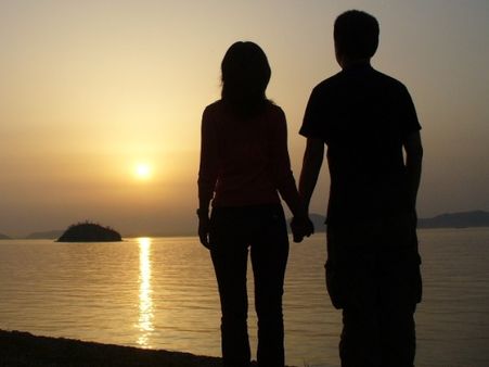 मरहूम पत्नी की याद में पति ने बनवाया 'प्यार का मंदिर', अंदर रखी बीवी की प्रतिमा