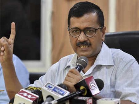 LG ने केजरीवाल को लिखा पत्र, IAS अधिकारियों से मिलने का किया आग्रह