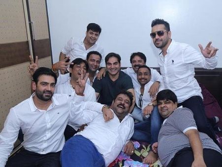 अरबाज ने IPL सट्टेबाजी में लगाई थी मोटी रकम, दाऊद के बुकी के साथ Pics वायरल
