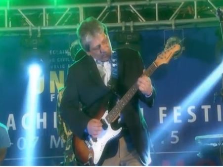 ये चार पाकिस्‍तानी राजनेता बनना चाहते हैं पॉप स्‍टार, लिस्‍ट में जनाब मुशर्रफ भी हैं!