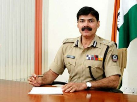 नक्‍सलियों की कमर तोड़ने वाला और वीरप्‍पन को मारने वाला यह पुलिस ऑफिसर अब चला कश्‍मीर