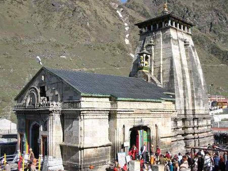 क्या केदार घाटी में हुआ था चमत्कार, जो तबाही के बीच भी बचा रहा केदारनाथ मंदिर