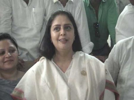 नगमा ने कहा-भाजपा नेताओं के इशारे पर हो रहा है दलितों का उत्पीड़न