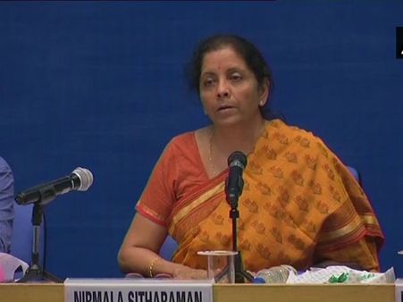 रक्षा मंत्री सीतारमण ने कहा, सीजफायर का पूरा सम्‍मान लेकिन हर हमले का जवाब देगी सेना