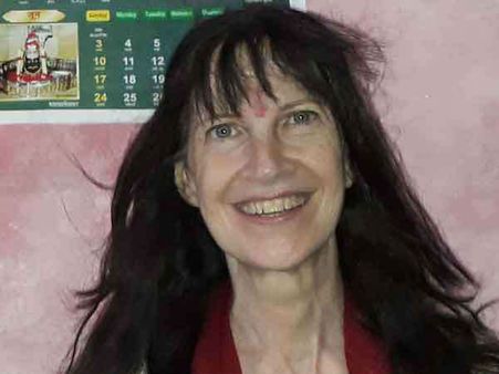 अमेरिकी महिला ने रुद्राक्ष की माला उतारने से किया इनकार तो पति ने दे दिया तलाक