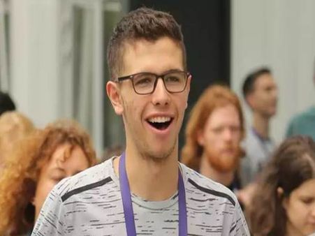 सीरियाई राष्ट्रपति असद के बेटे ने कंपीटिशन में स्पेशल ट्रीटमेंट लेने से किया इनकार