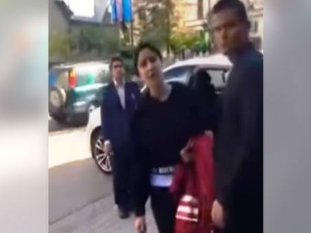 Video: सलमान के फैंस ने की कैटरीना कैफ के साथ बदतमीजी, एक्ट्रेस और फैंस के बीच हुई बहस