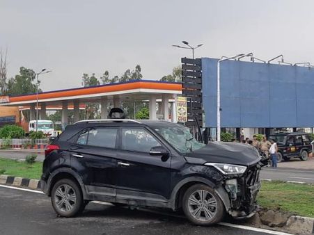 सड़क हादसे में IFS अधिकारी की मौत, हत्या के शक में परिजनों ने की सीबीआई जांच की मांग
