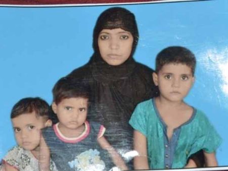 तीसरी बार भी हुई बेटी तो खाना पीना किया बंद, घर से पीटकर बहू को निकाला बाहर