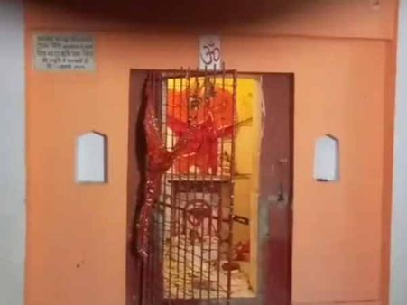 बरेली: भगवान की मूर्तियां तोड़ने पर हुआ बवाल, गांव बना छावनी