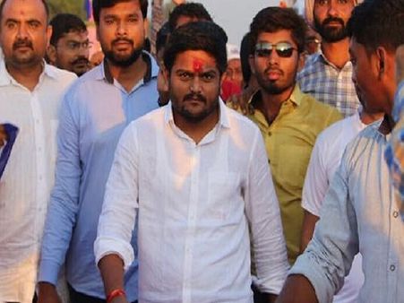 गुजरात: मेहसाणा दंगा केस में हार्दिक पटेल दोषी करार, 2 साल की सजा