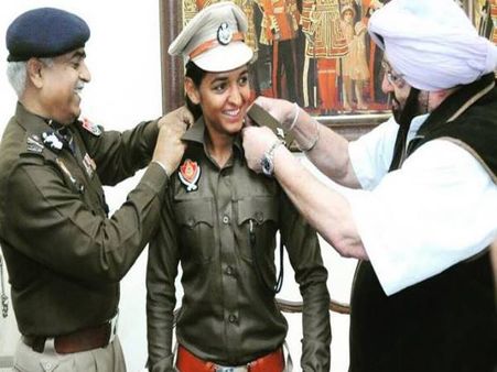 धोखाधड़ी के आरोप में जा सकती है भारतीय महिला क्रिकेटर हरमनप्रीत कौर की डीएसपी की नौकरी