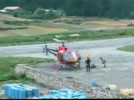 नेपाल: सिमिकोट से 158 तीर्थयात्रियों को निकाला गया, दो तीर्थयात्रियों की मौत