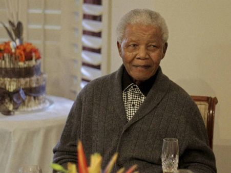 नेल्‍सन मंडेला: महात्‍मा गांधी को आदर्श मानने वाले मंडेला को अमेरिका ने रखा था टेरर वॉच लिस्‍ट में!