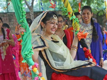 Hindu Calendar 2018: जानिए अगस्त माह के शुभ दिन और त्योहार