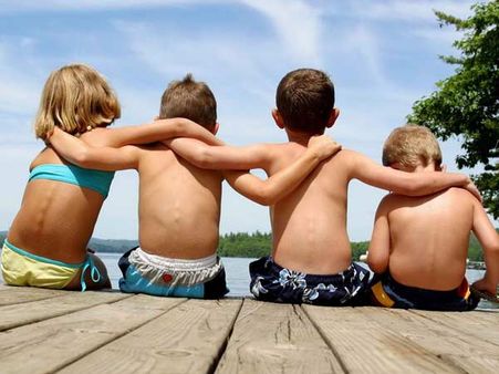 Friendship Day पर भेजिए दोस्तों को दिल छू लेने वाले ये संदेश