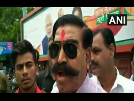 बीजेपी विधायक का विवादित बयान, कहा- बीफ खाने वाले नेहरू पंडित नहीं,नाम के आगे पंडित लगाना ब्राह्मणों का अपमान