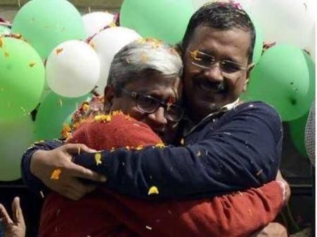 करते हैं आपसे बहुत प्यार, इस जन्म में नहीं करेंगे इस्तीफा स्वीकार- केजरीवाल