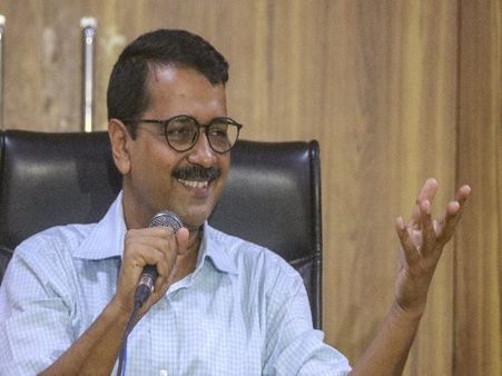 रामलीला मैदान पर 'महाभारत', केजरीवाल ने कहा- पीएम का नाम बदलो, शायद वोट मिल जाएं