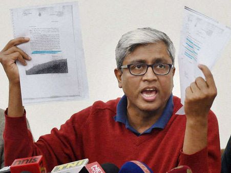 आशुतोष का सफर: पत्रकारिता से राजनीति में आए, चार साल में इस्तीफा